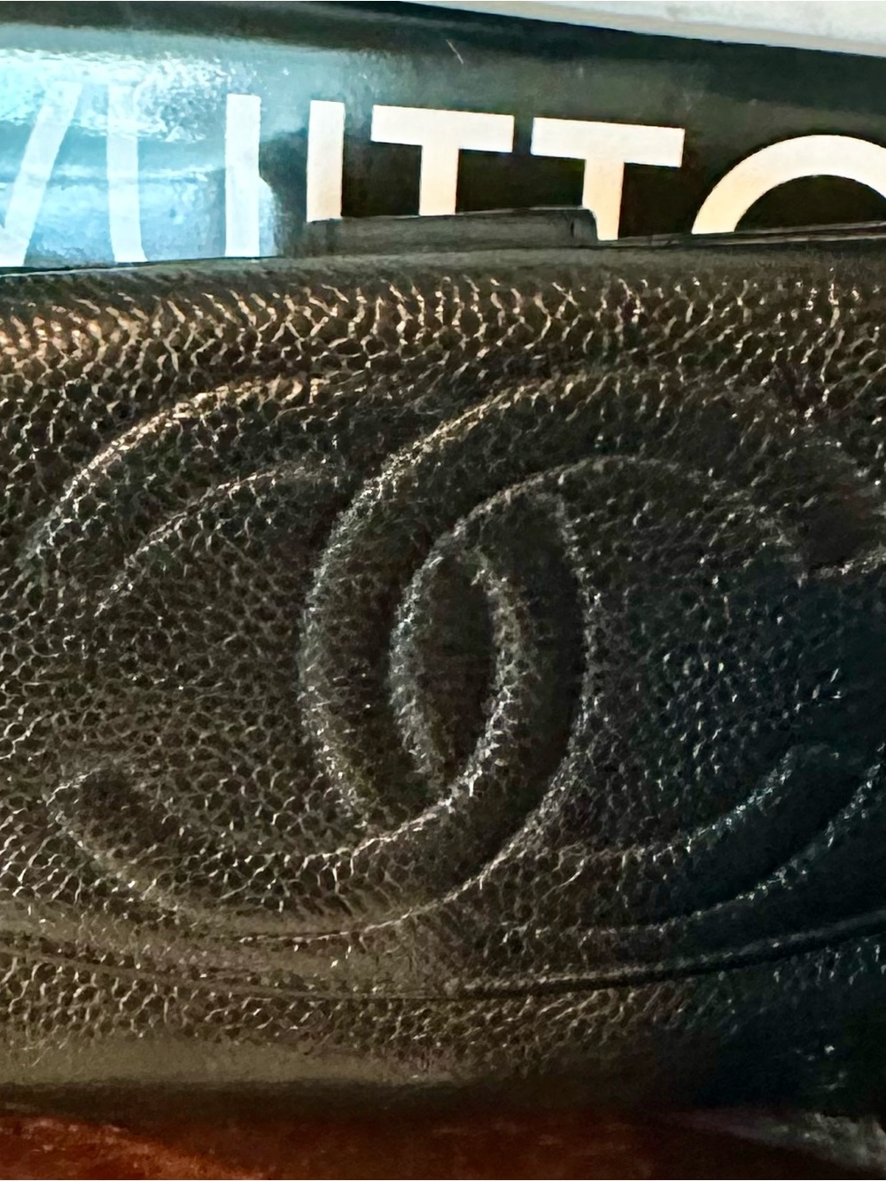 💯 Authentic Chanel Black Compact Bifold Grained Leather Wallet